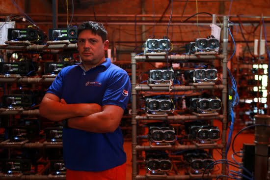 Brasileiros cruzam a fronteira para montar ‘fábricas’ de bitcoin no Paraguai