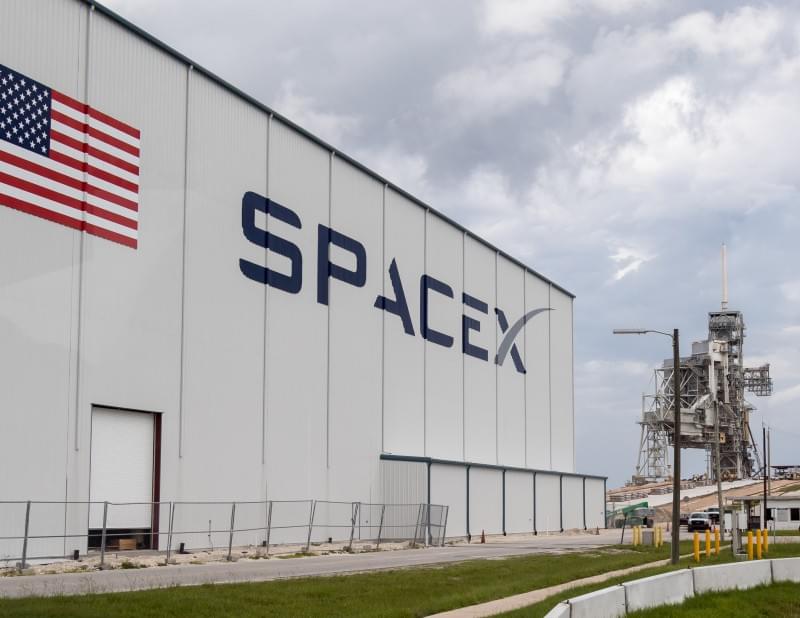 SpaceX lança novos satélites para oferecer internet no mundo inteiro