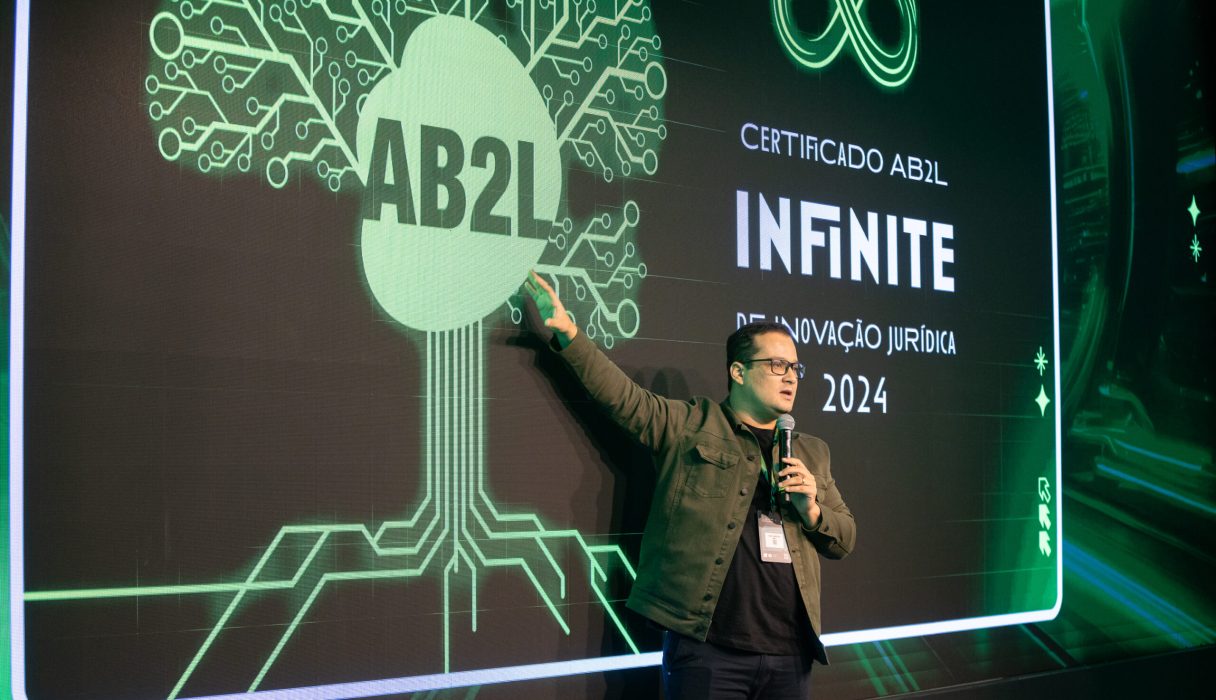 ab2l-882